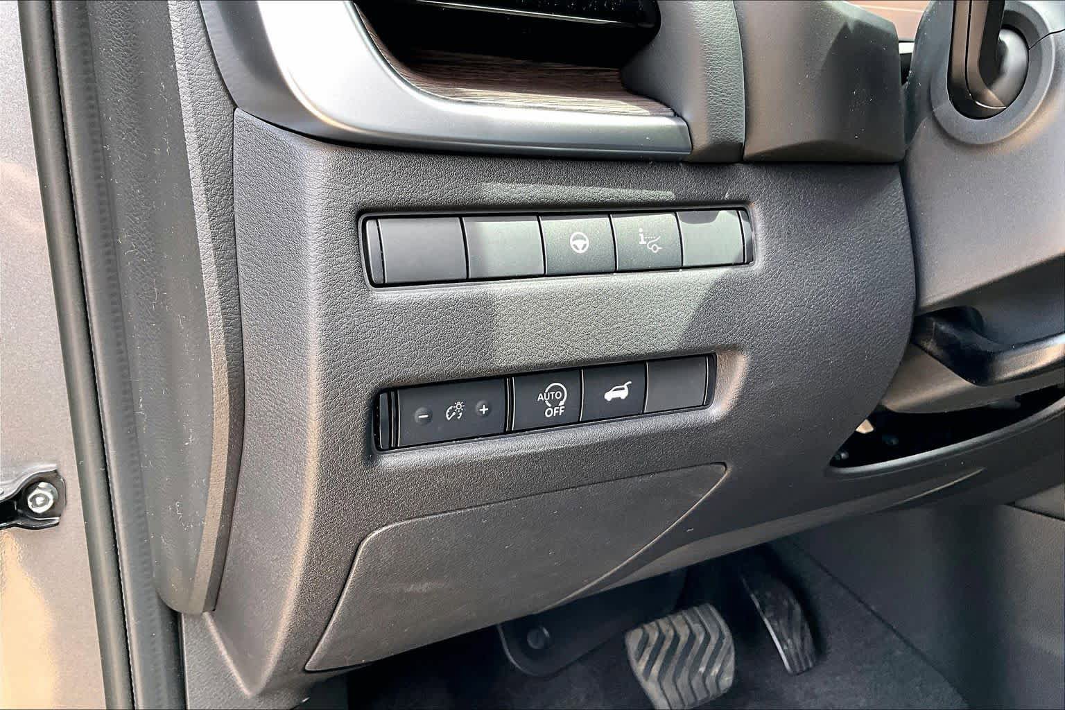 New 2026 Nissan Rogue Platinum w/ Platinum Premium Package AWD/4WD image 17