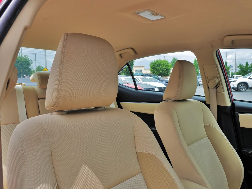 Used 2017 Toyota Corolla LE FWD image 14