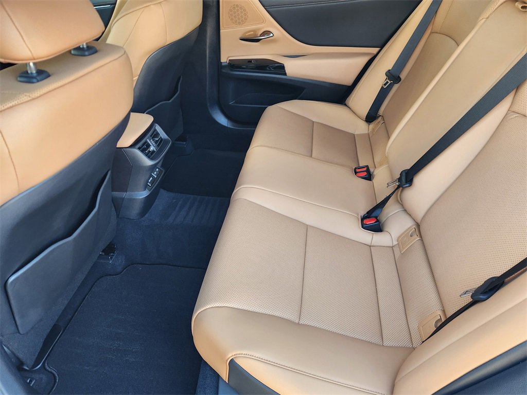 Used 2025 Lexus ES 350 w/ Premium Package image 30