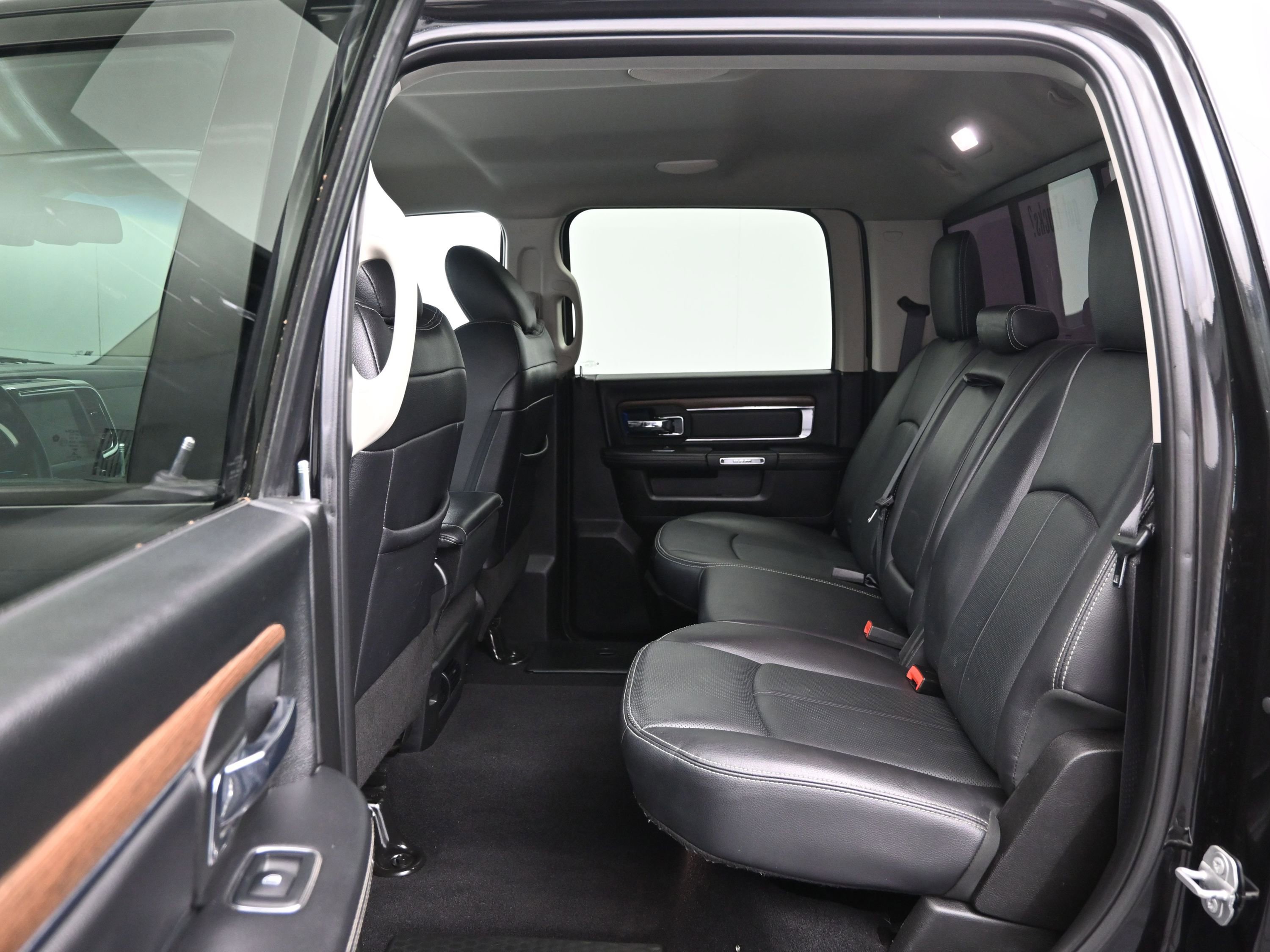 Used 2018 RAM 2500 Laramie w/ Off Road Package AWD/4WD image 11