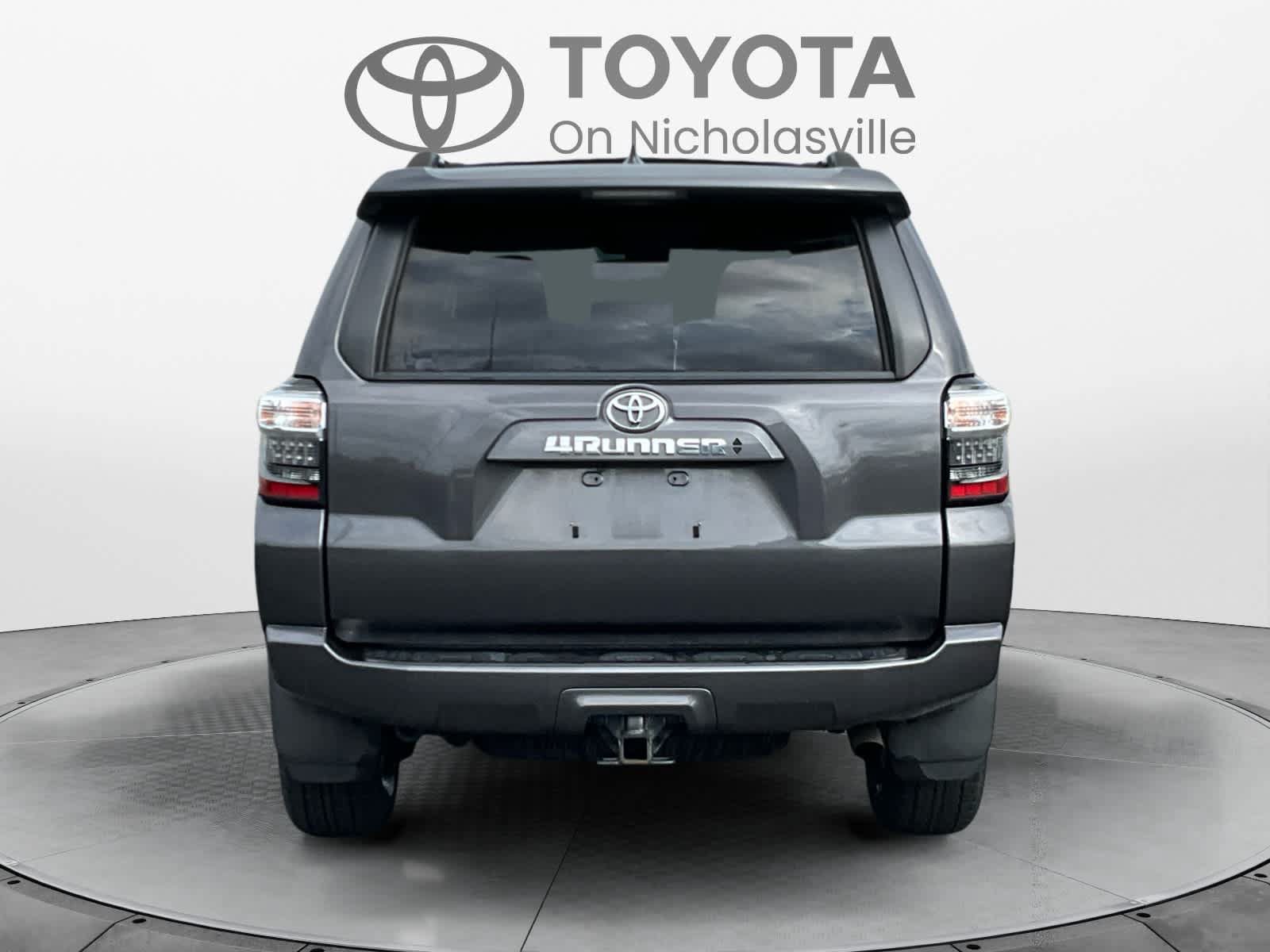 Used 2023 Toyota 4Runner SR5 Premium w/ Moonroof Package AWD/4WD image 4