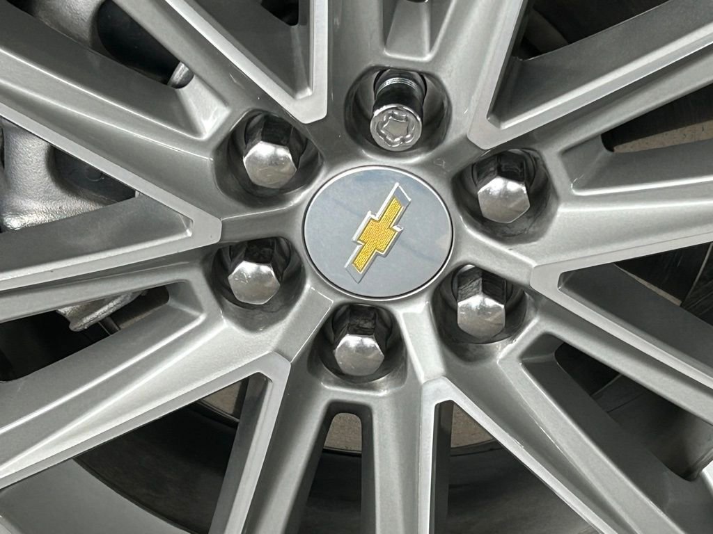 Used 2023 Chevrolet Traverse LT image 20