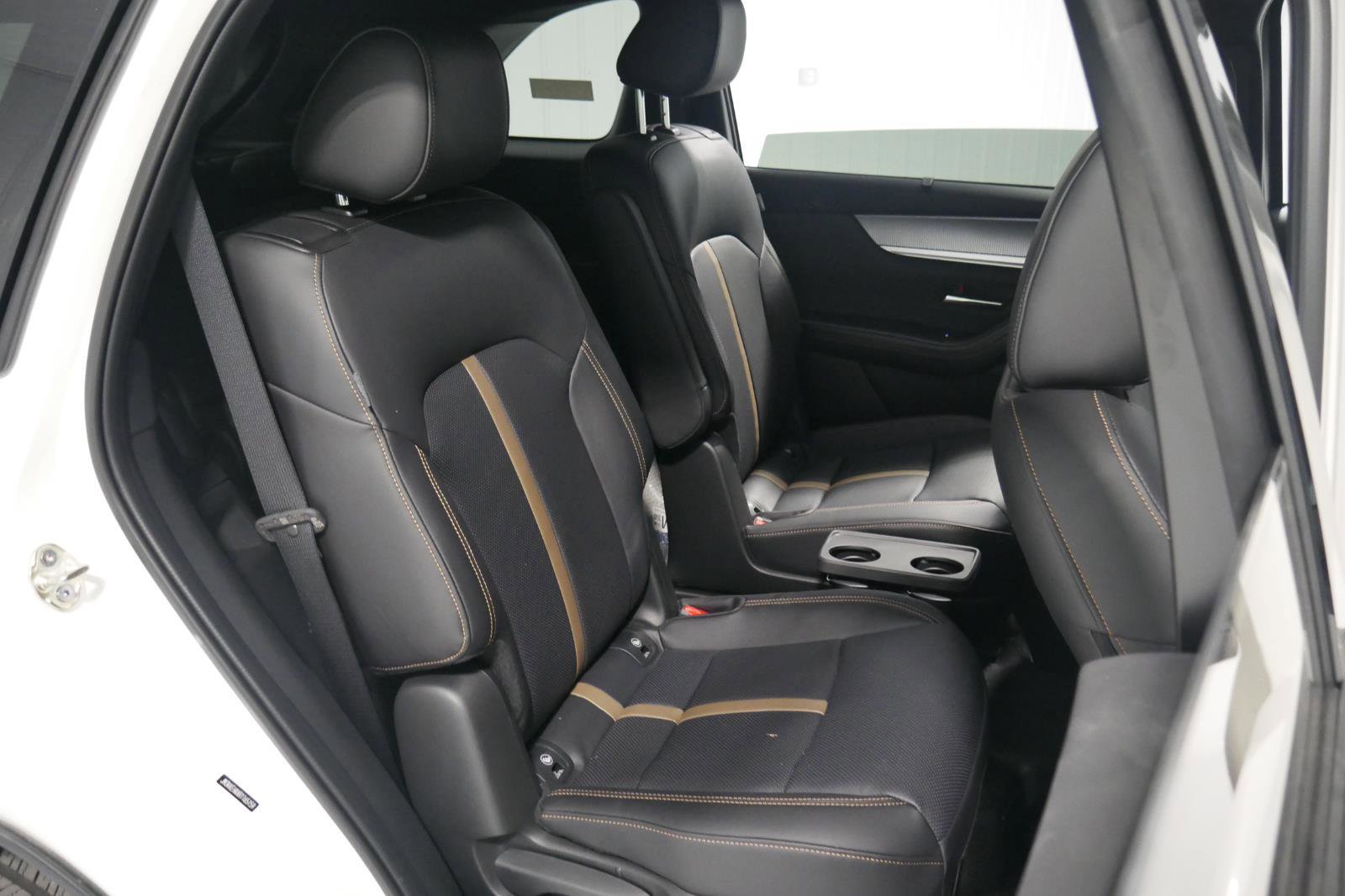 New 2024 MAZDA CX-90 Plug-In Hybrid w/ Premium Plus image 17