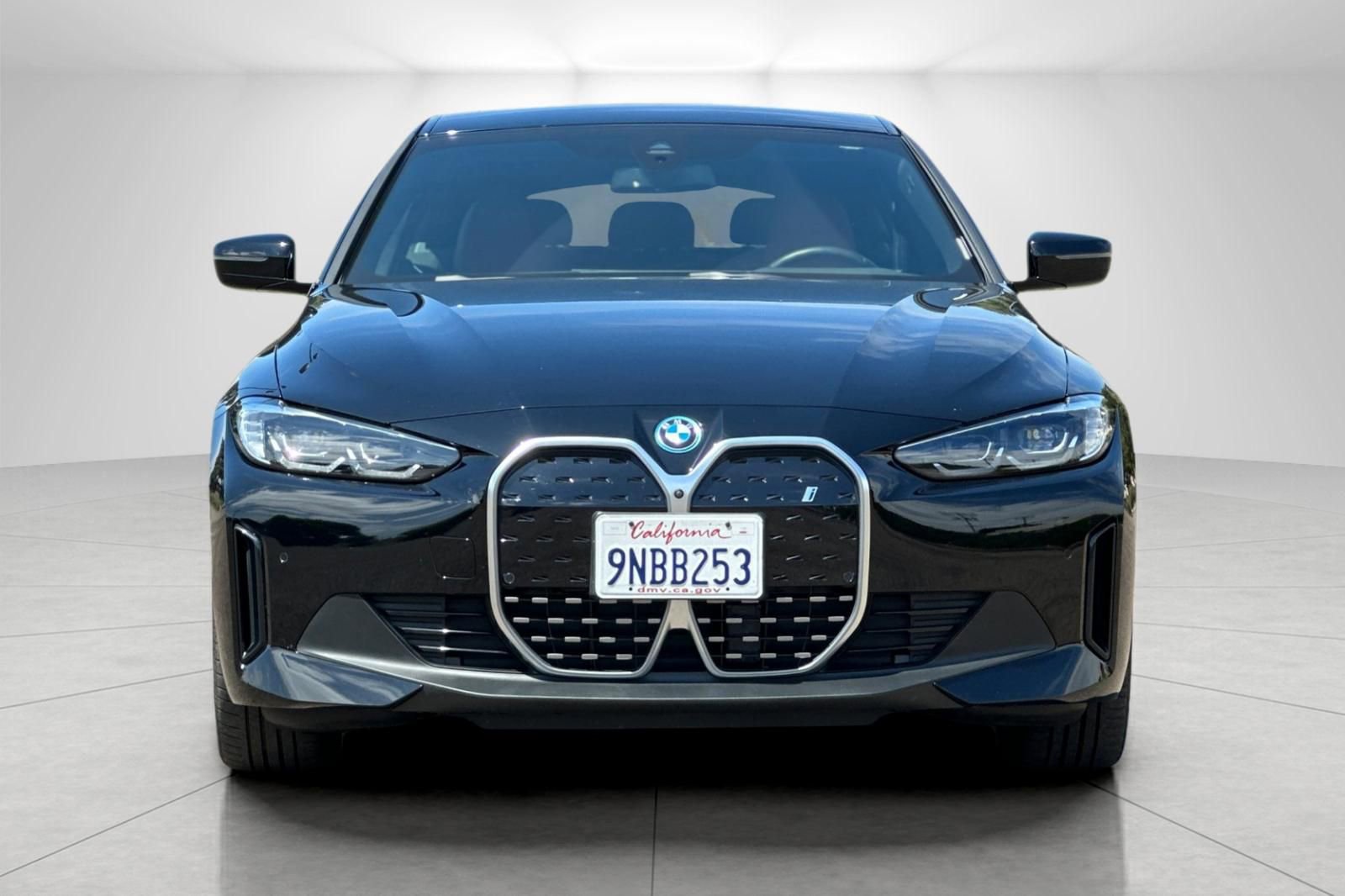 Used 2024 BMW i4 eDrive35 w/ Premium Package RWD image 8