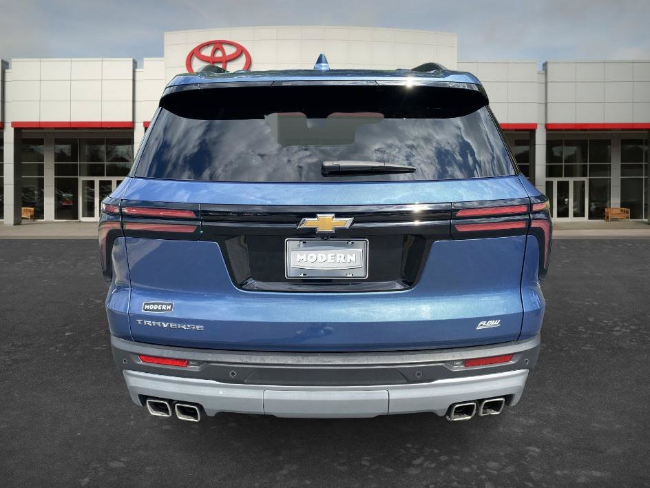 Used 2025 Chevrolet Traverse LT w/ Sun and Wheel Package FWD image 6