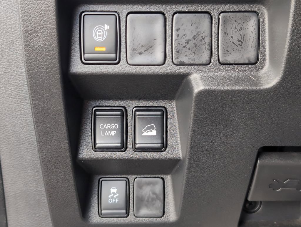 Used 2023 Nissan Frontier SV w/ Technology Package image 18