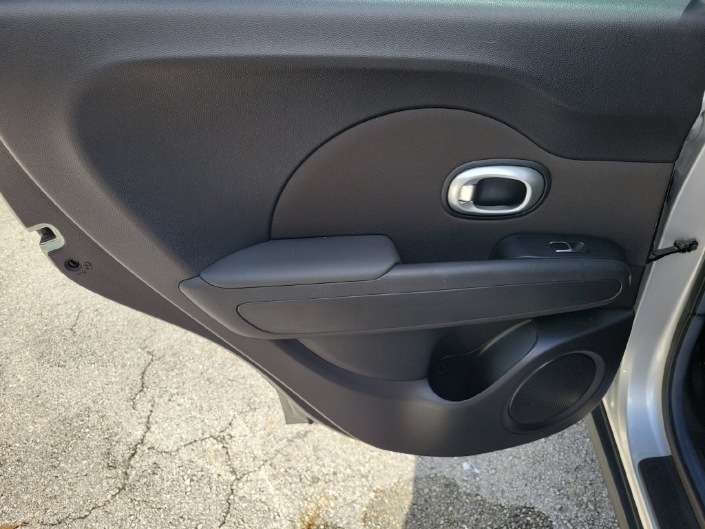 Used 2019 Kia Soul FWD image 18
