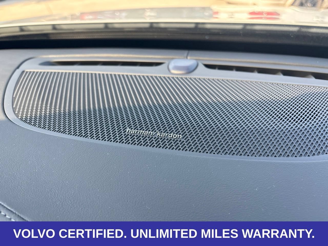 Certified 2026 Volvo XC90 B6 Plus w/ Protection Package Premier AWD/4WD image 24