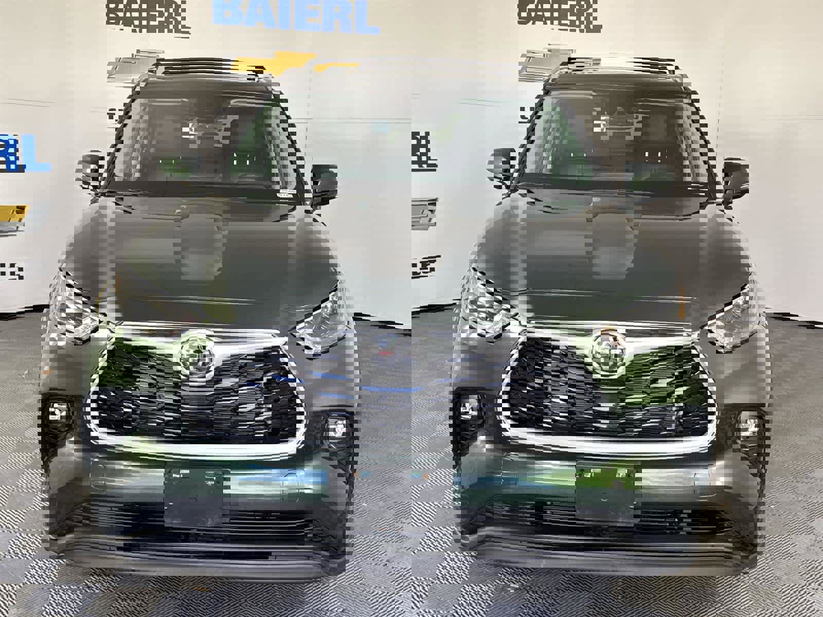 Used 2023 Toyota Highlander XLE image 8