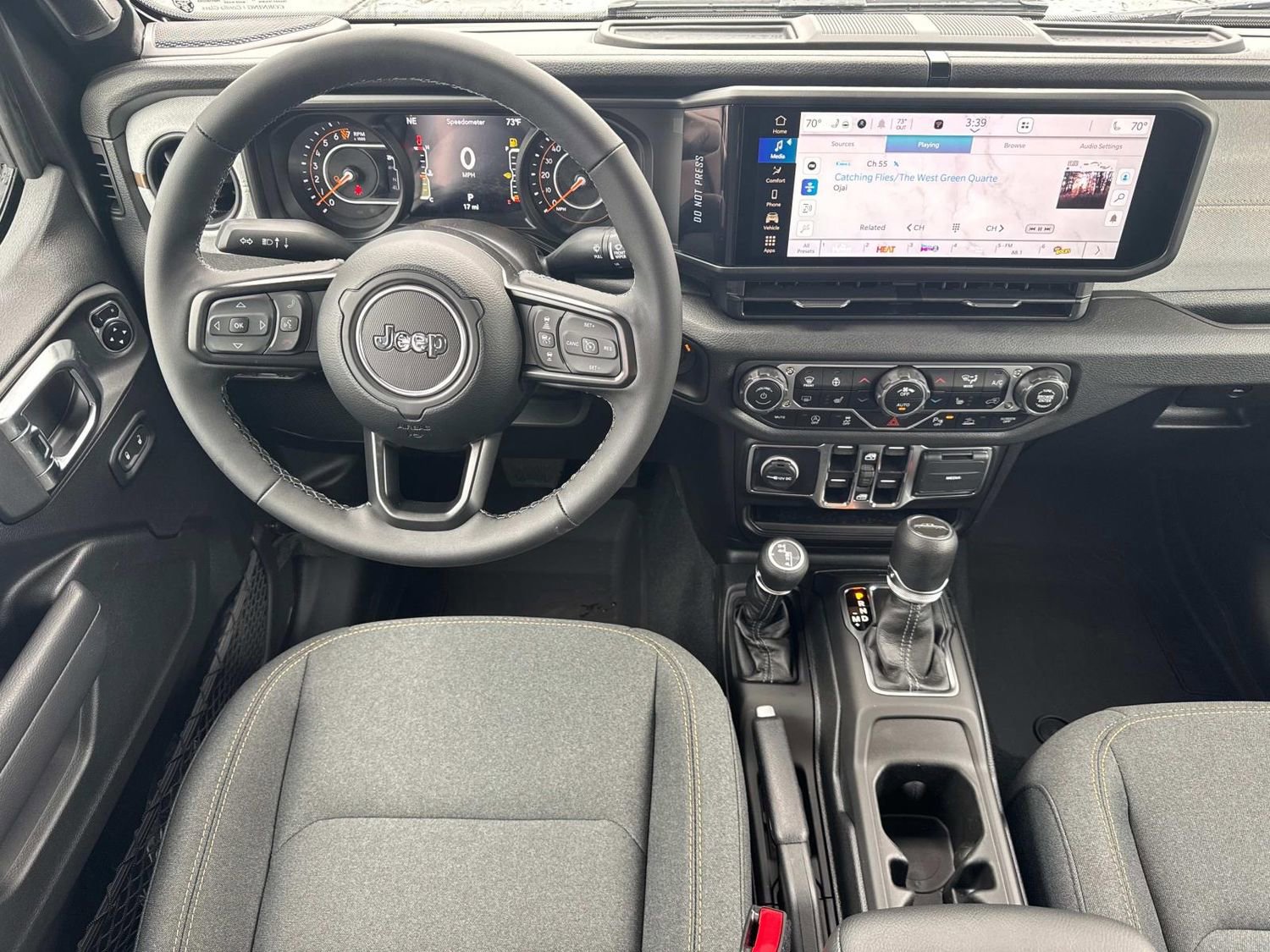 New 2025 Jeep Gladiator Sport AWD/4WD image 15