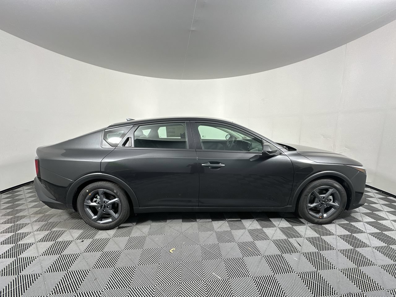 New 2026 Kia K4 FWD image 18