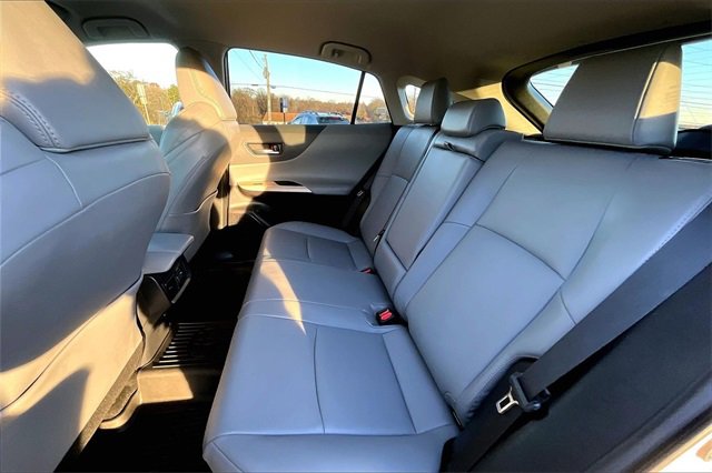 Used 2022 Toyota Venza XLE image 20