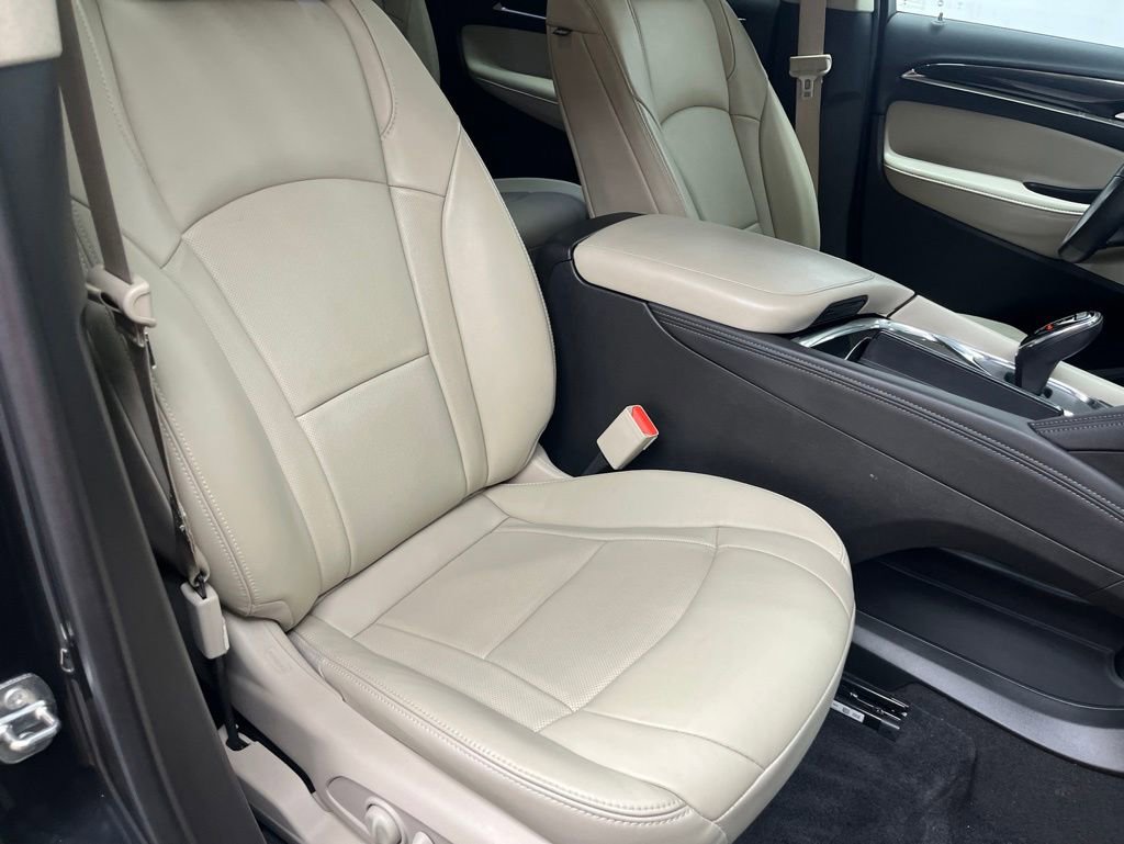 Used 2019 Buick Enclave Essence FWD image 19