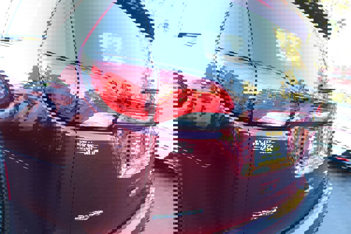 Used 2017 Chrysler Pacifica Platinum image 17