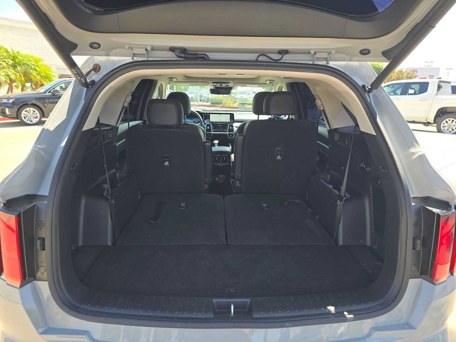 Used 2023 Kia Sorento SX FWD image 16