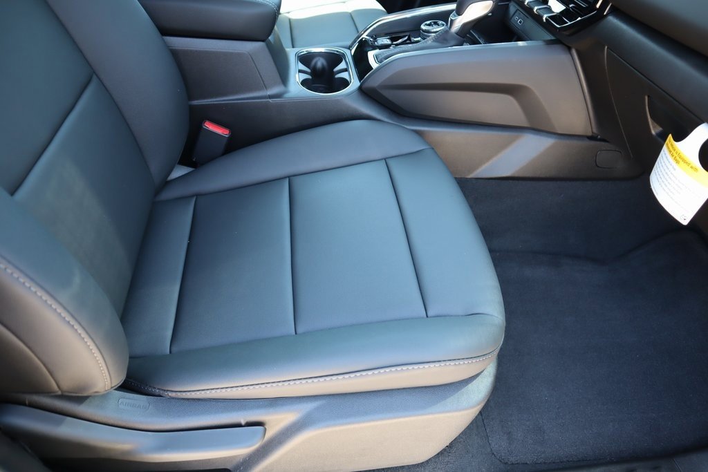 New 2026 GMC Canyon Elevation w/ Convenience Package image 15