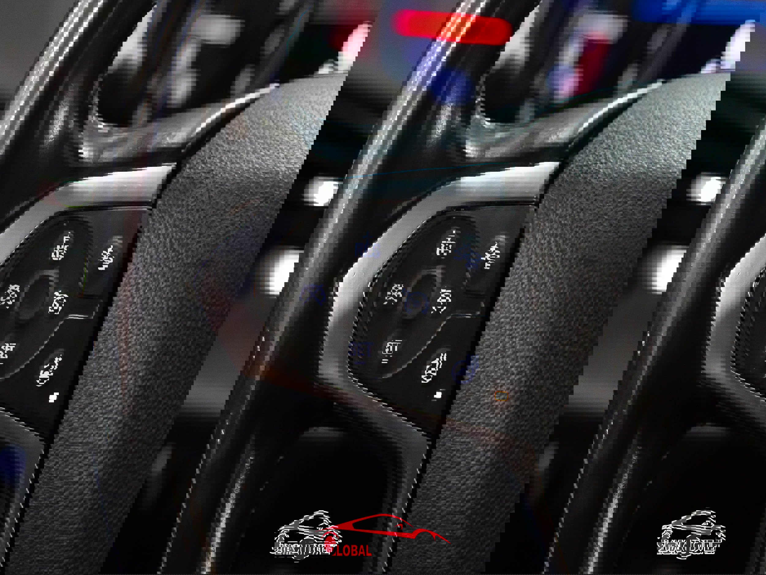 Used 2020 Chevrolet Traverse LT w/ Driver Confidence II Package image 25