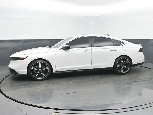 Used 2023 Honda Accord Sport image 3