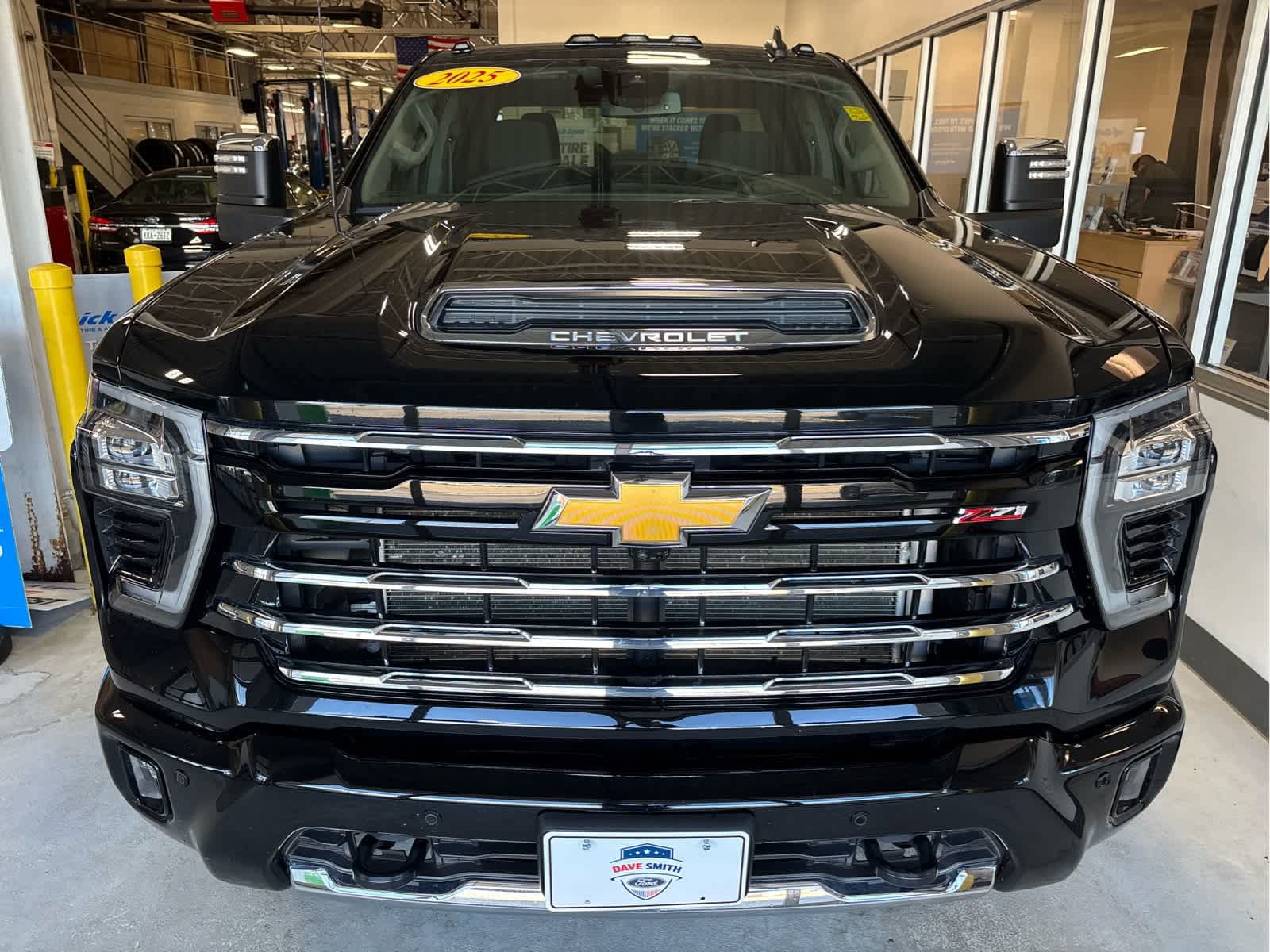 Used 2025 Chevrolet Silverado 2500 LT w/ Z71 Chrome Sport Edition AWD/4WD image 3