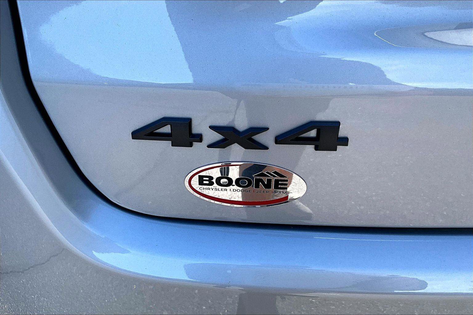 New 2026 Jeep Compass Latitude image 13