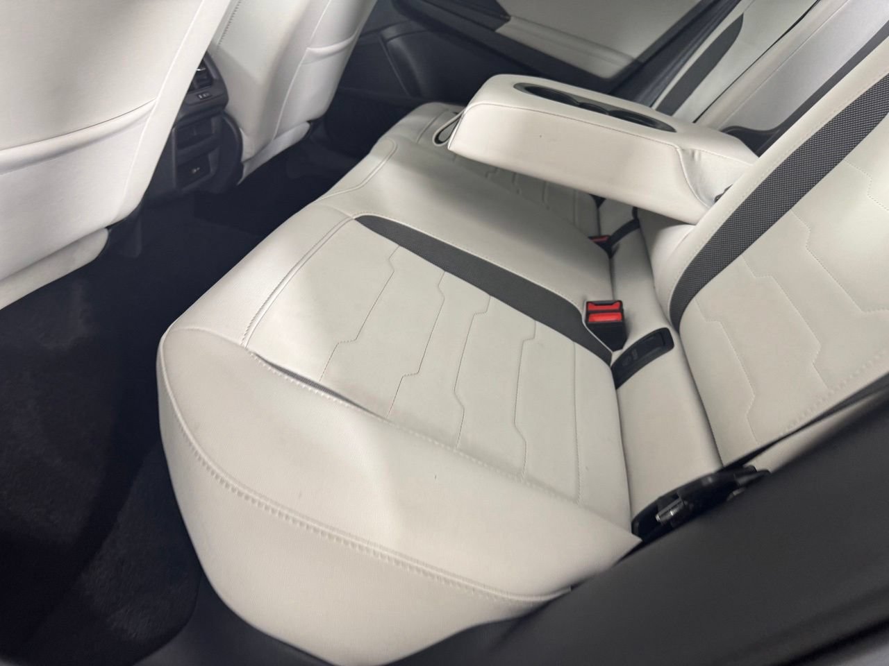 Used 2025 Volkswagen Taos SE w/ Panoramic Sunroof Package FWD image 31