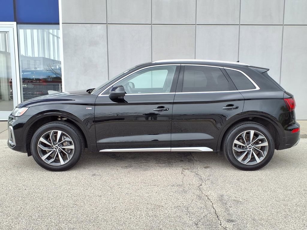 Used 2022 Audi Q5 2.0T Premium w/ Convenience Package AWD/4WD image 3