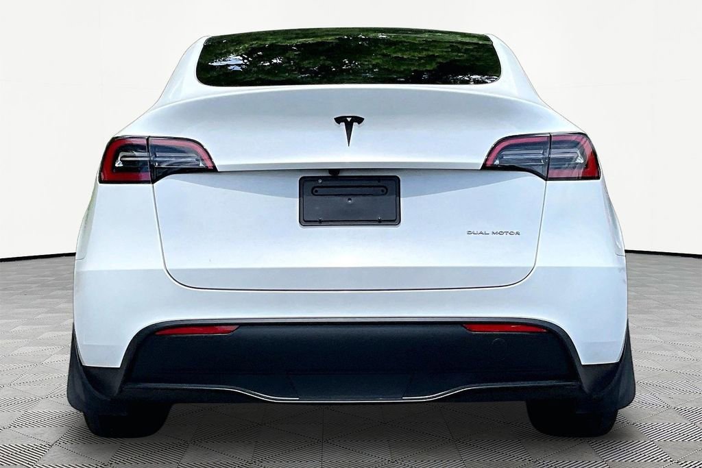 Used 2024 Tesla Model Y Long Range AWD/4WD image 6