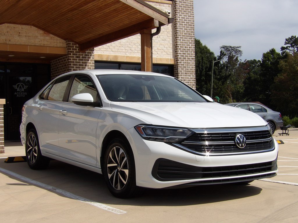 Used 2024 Volkswagen Jetta S image 7