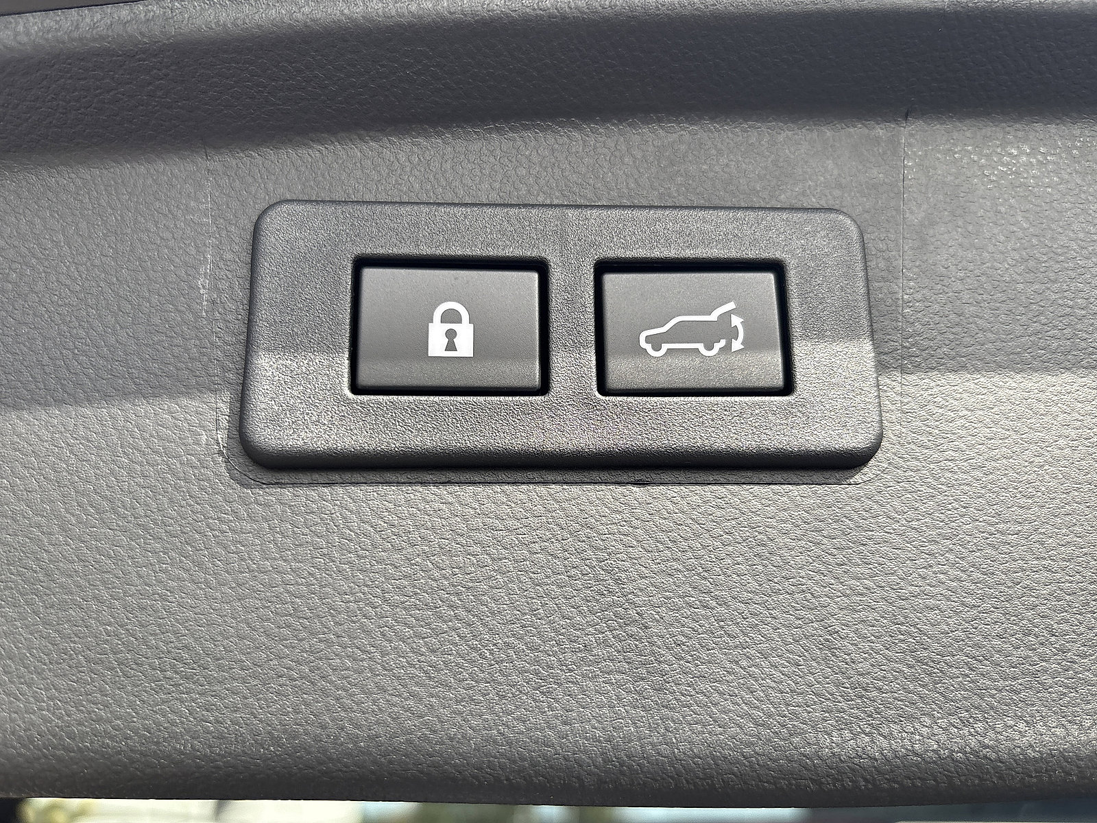 Used 2025 Subaru Outback Limited image 8