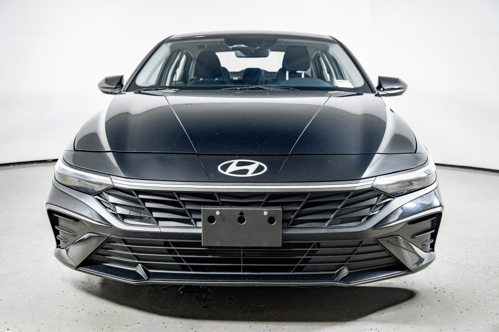 Certified 2024 Hyundai Elantra SEL FWD image 17
