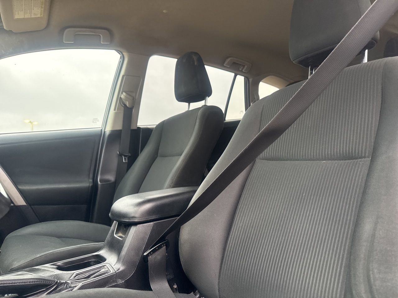 Used 2017 Toyota RAV4 LE w/ All Weather Liner Package FWD image 38