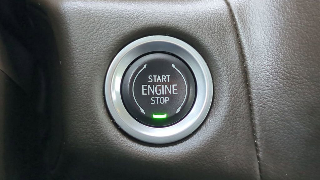 Used 2022 GMC Yukon SLT image 31