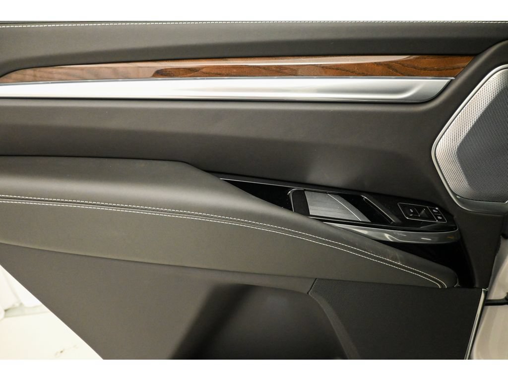 New 2025 Cadillac Escalade Sport Platinum w/ LPO, ONYX Package AWD/4WD image 12