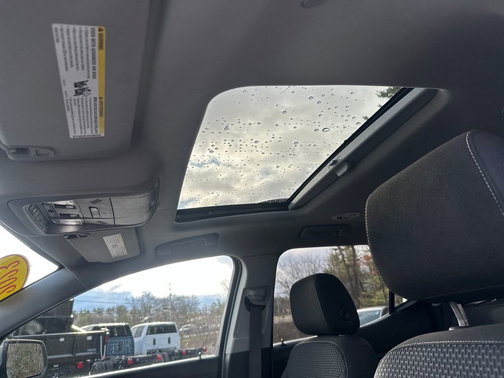 Used 2023 GMC Acadia SLE w/ Driver Convenience Package image 13