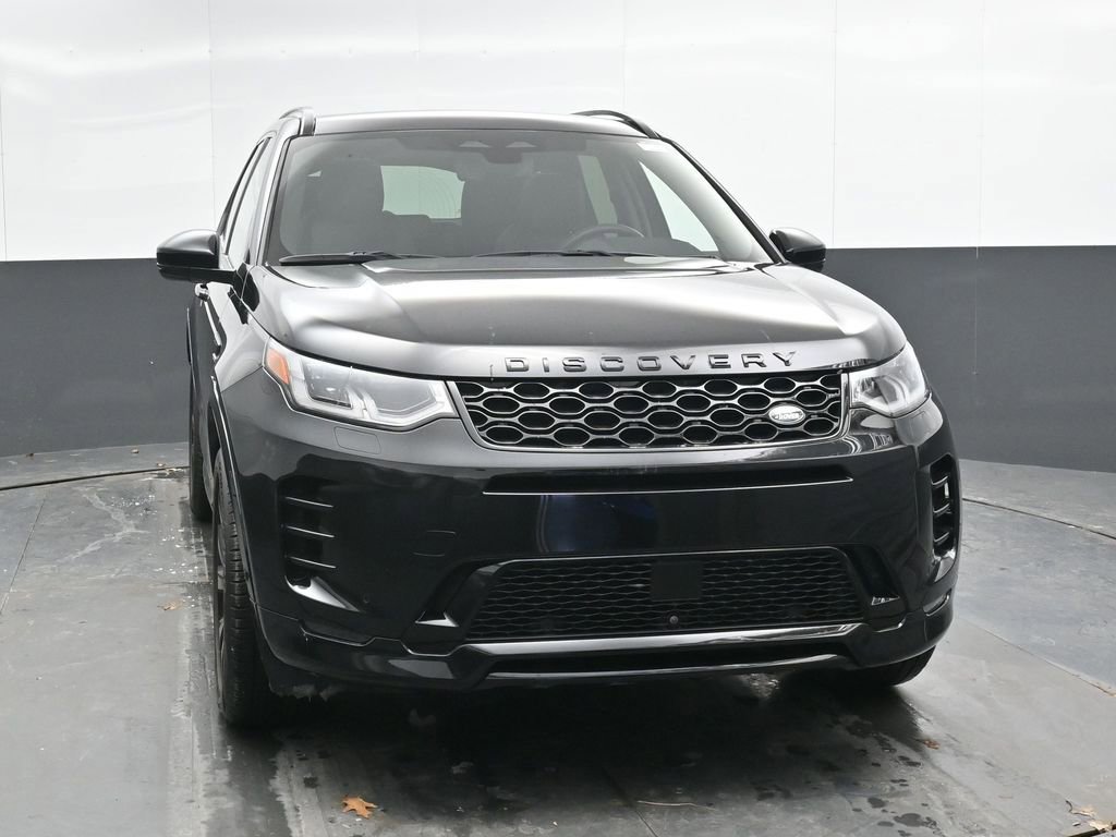 Used 2025 Land Rover Discovery Sport Dynamic SE image 5