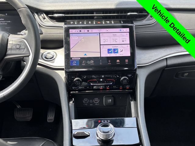 Used 2023 Jeep Grand Cherokee Limited AWD/4WD image 28