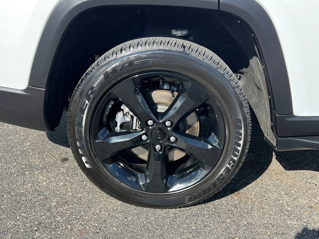 Certified 2024 Jeep Grand Cherokee L Altitude AWD/4WD image 10