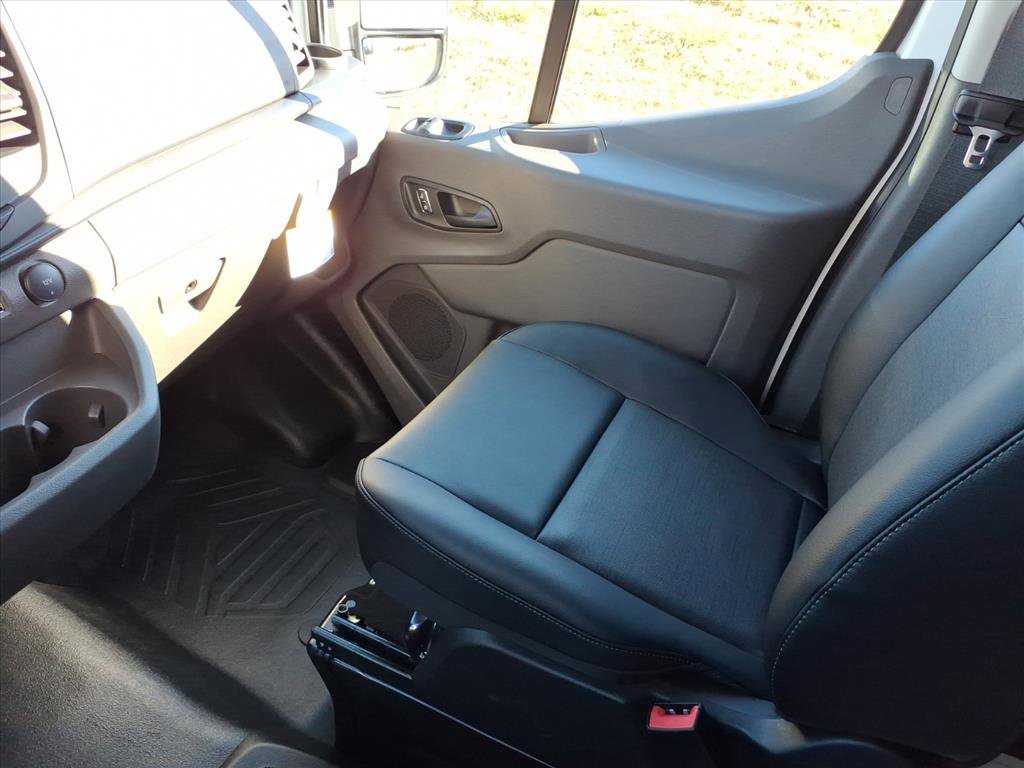New 2026 Ford Transit 250 148 Medium Roof image 9