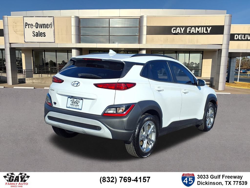 Used 2022 Hyundai Kona SEL w/ Convenience Package FWD image 2