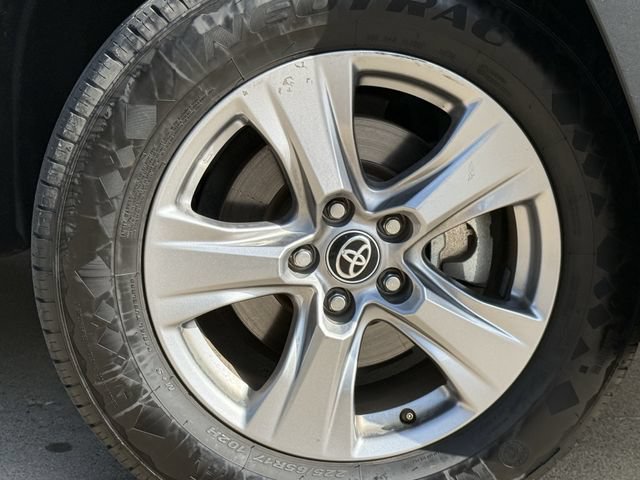 Used 2024 Toyota RAV4 XLE FWD image 10