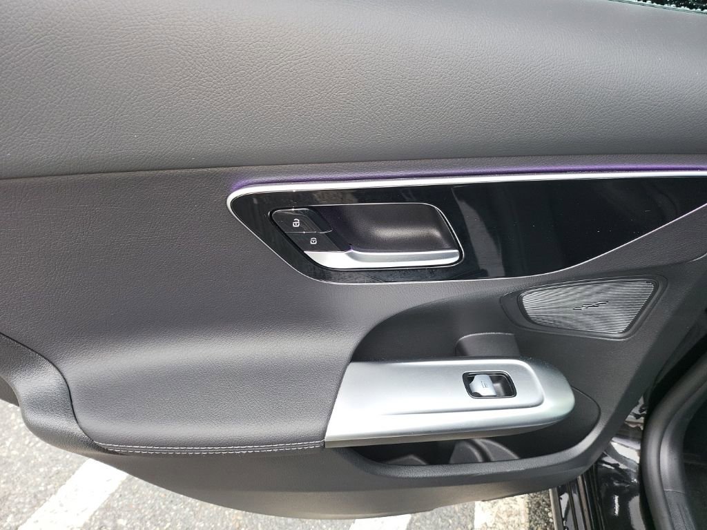 Used 2023 Mercedes-Benz C 300 4MATIC Sedan image 18