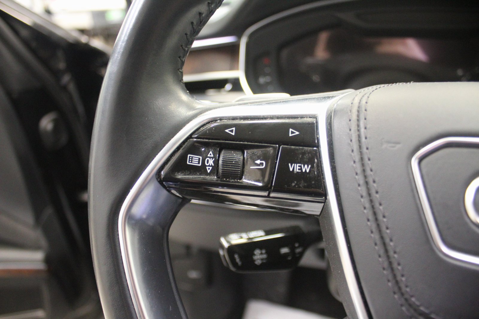 Used 2019 Audi A8 L 3.0T w/ Luxury Package image 16