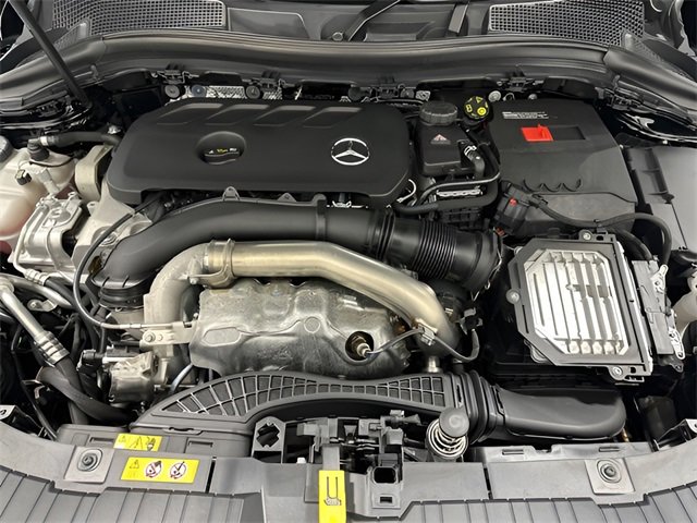 Used 2025 Mercedes-Benz GLA 250 4MATIC image 10