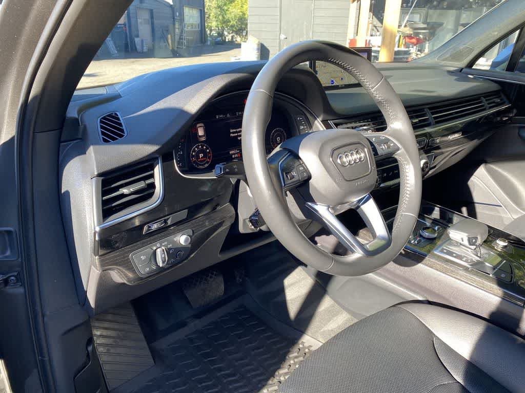 Used 2019 Audi Q7 3.0T Prestige w/ Prestige Package AWD/4WD image 2