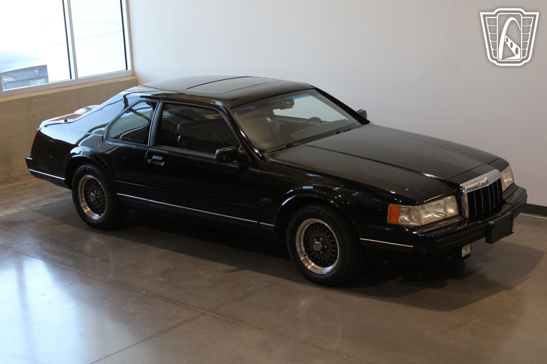 Used 1991 Lincoln Mark VII LSC RWD image 7