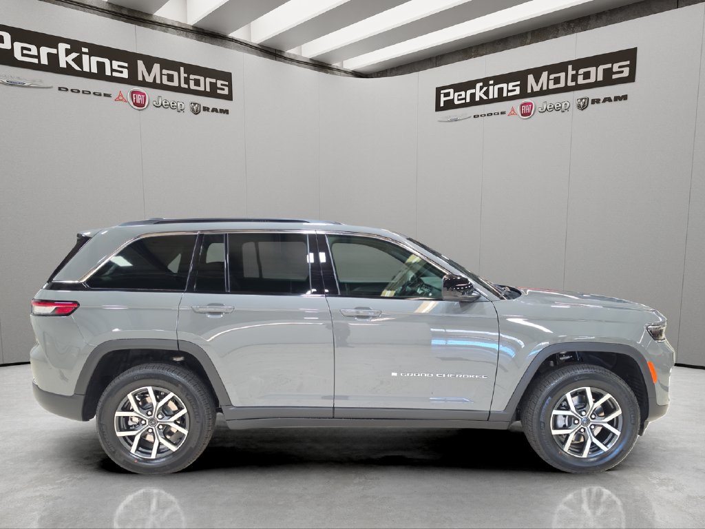 New 2027 Jeep Grand Cherokee Laredo X AWD/4WD image 6