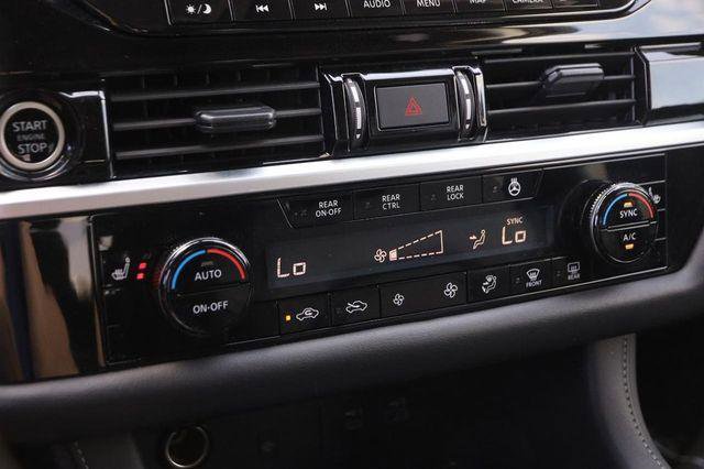 Used 2024 Nissan Pathfinder SL w/ SL Premium Package image 19