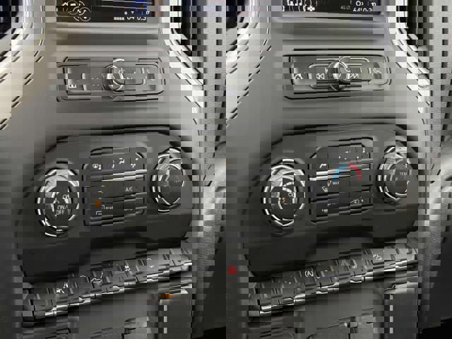 Used 2024 Chevrolet Silverado 1500 Custom Trail Boss w/ LPO, Dark Essentials Package image 26