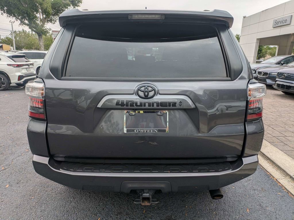 Used 2023 Toyota 4Runner SR5 Premium w/ Moonroof Package RWD image 5