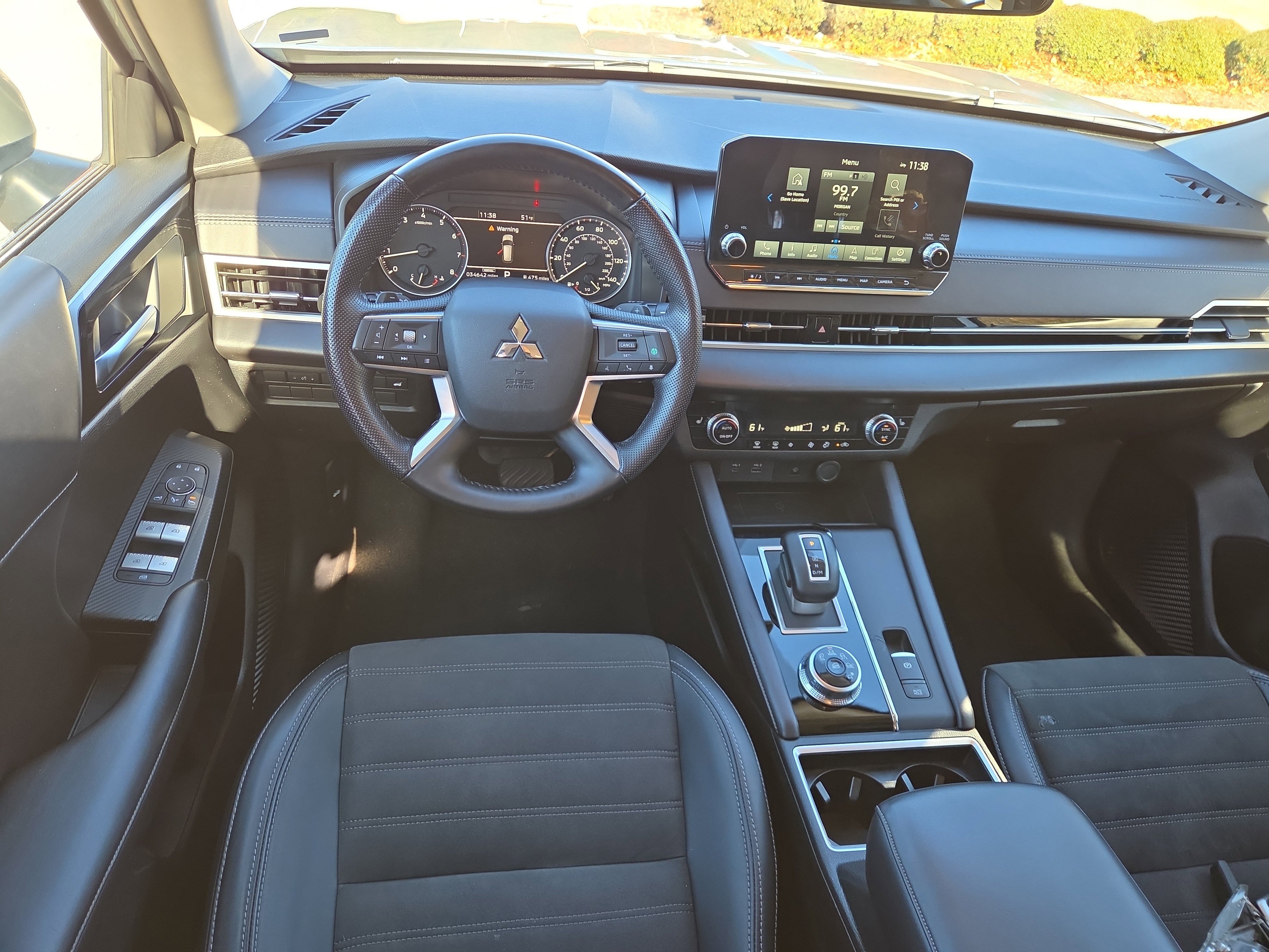 Used 2024 Mitsubishi Outlander SE image 7